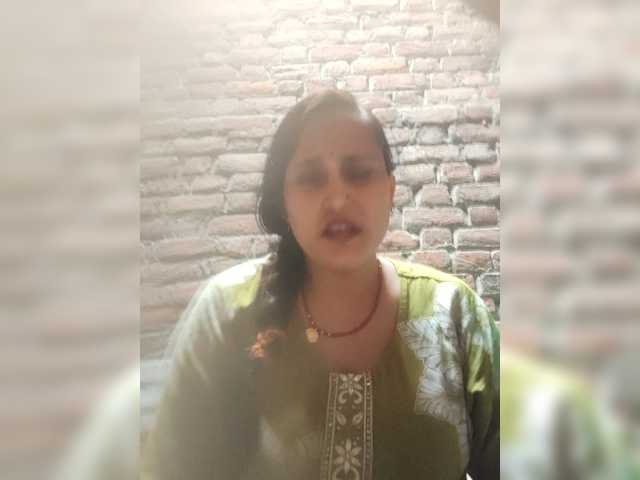 Soniya143 live cam on BongaCams