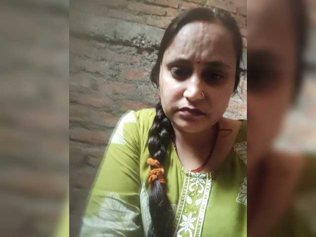 Soniya143 live cam on BongaCams