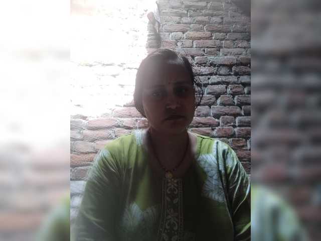 Soniya143 live cam on BongaCams
