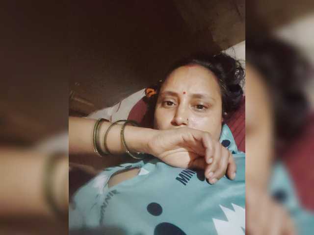 Soniya143 live cam on BongaCams