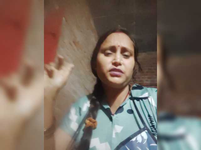 Soniya143 live cam on BongaCams