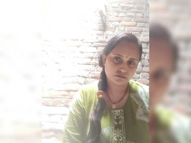 Soniya143 live cam on BongaCams