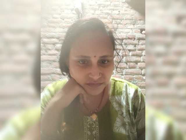 Soniya143 live cam on BongaCams
