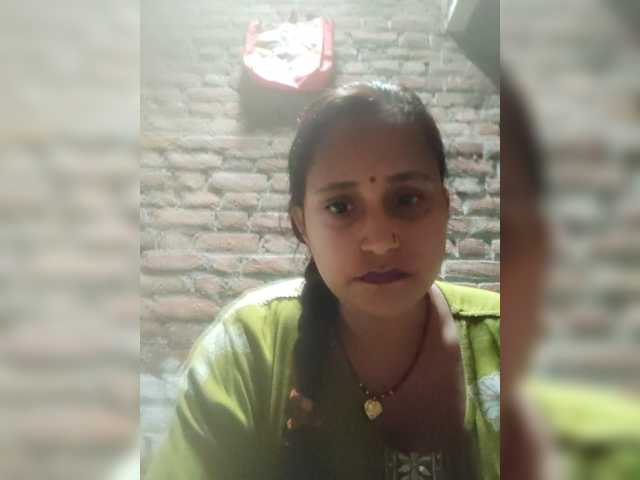 Soniya143 live cam on BongaCams