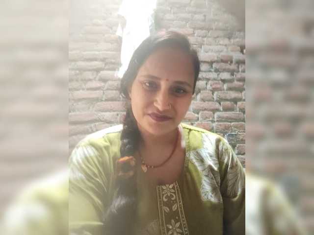Soniya143 live cam on BongaCams