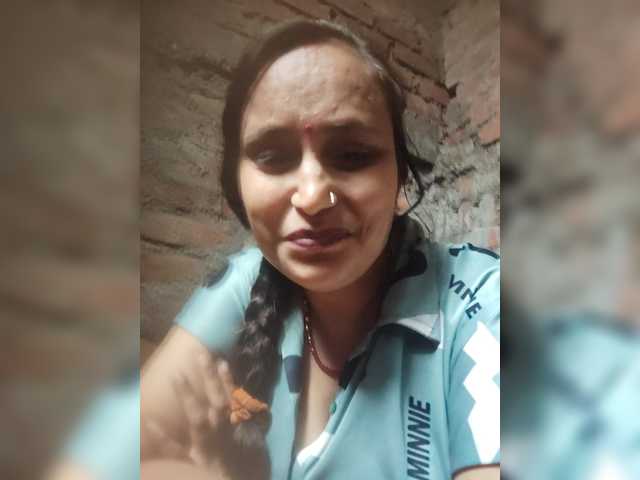 Soniya143 live cam on BongaCams