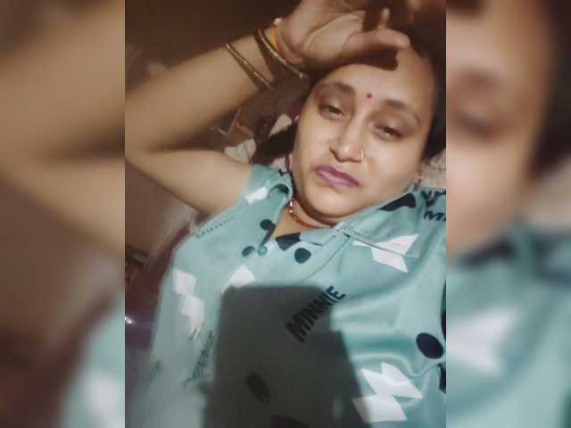 Soniya143 live cam on BongaCams