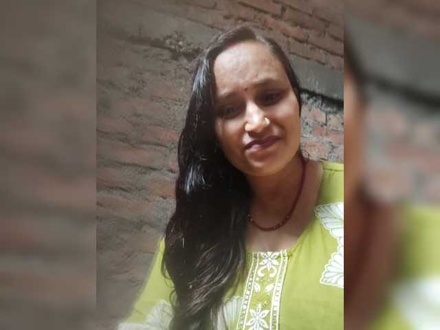 Soniya143 live cam on BongaCams