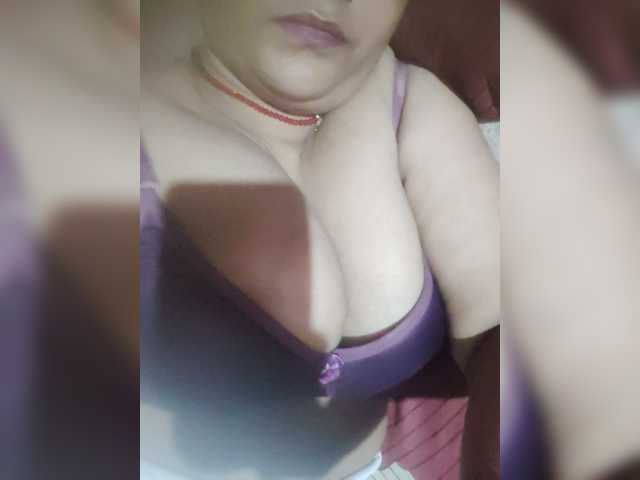 Soniya143 live cam on BongaCams