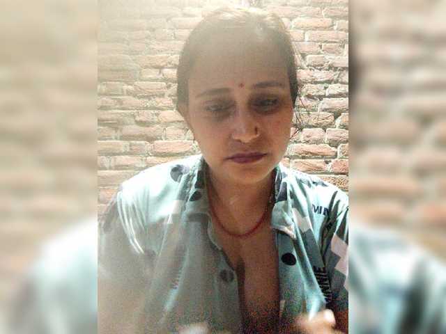 Soniya143 live cam on BongaCams