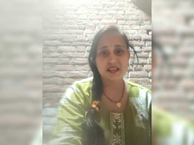 Soniya143 live cam on BongaCams
