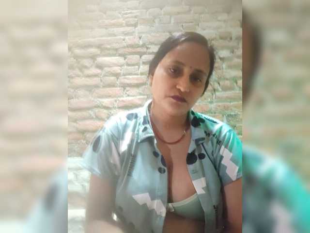 Soniya143 live cam on BongaCams