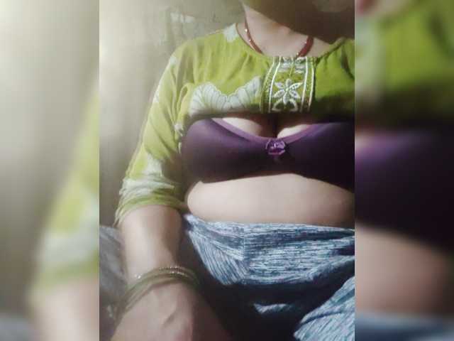 Soniya143 live cam on BongaCams