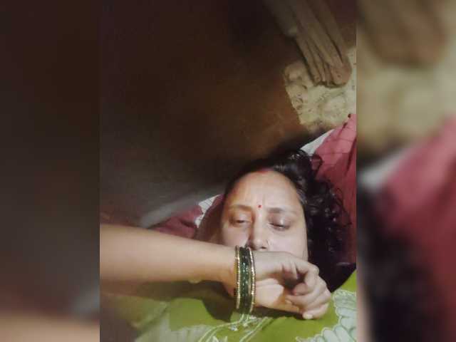 Soniya143 live cam on BongaCams