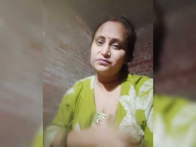 Soniya143 live cam on BongaCams