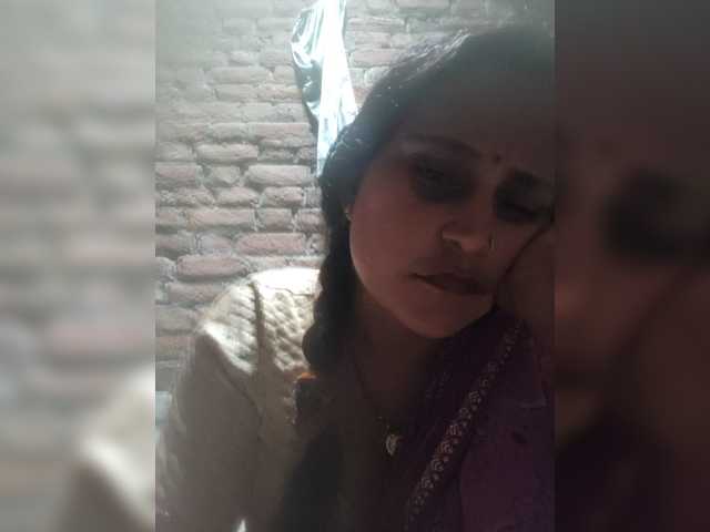 Soniya143 live cam on BongaCams