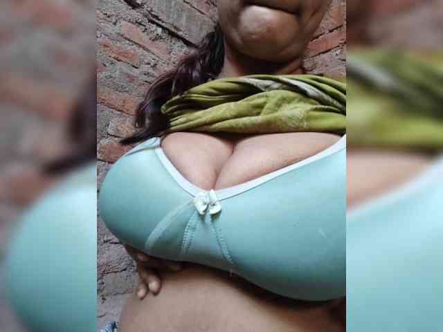 Soniya143 webcam