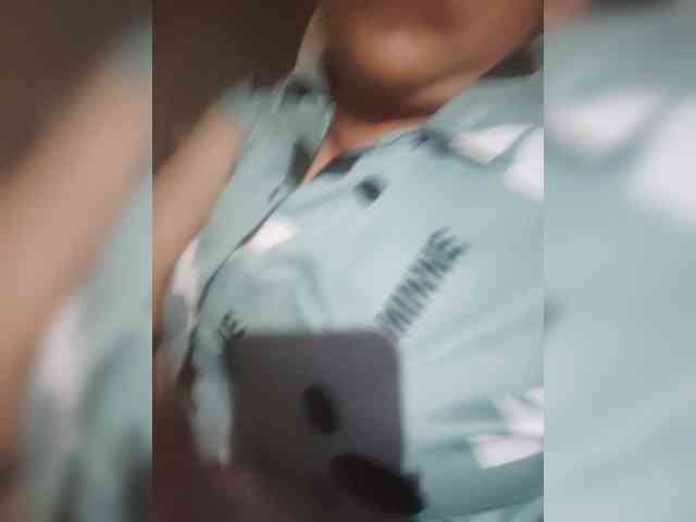 Soniya143 webcam
