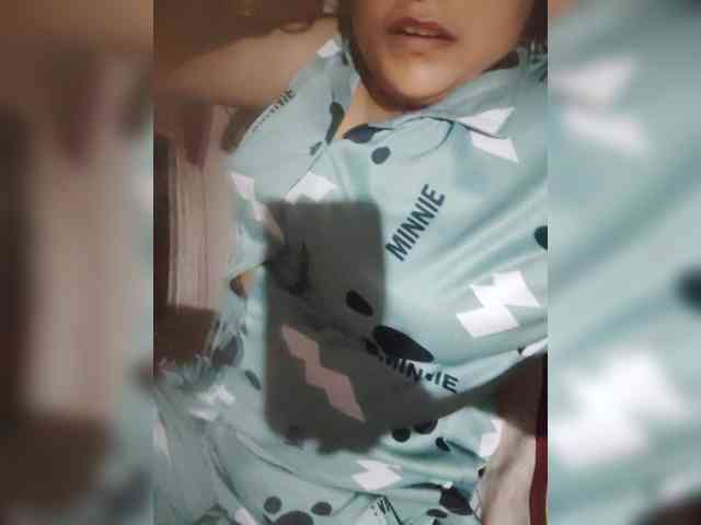 Soniya143 webcam