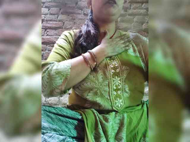 Soniya143 webcam