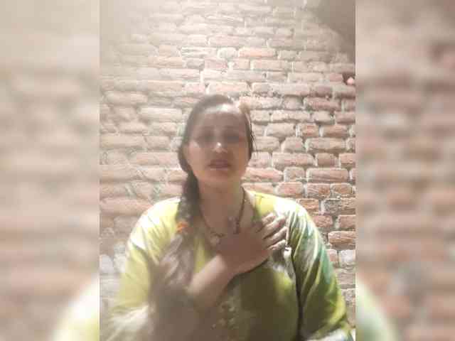 Soniya143 webcam