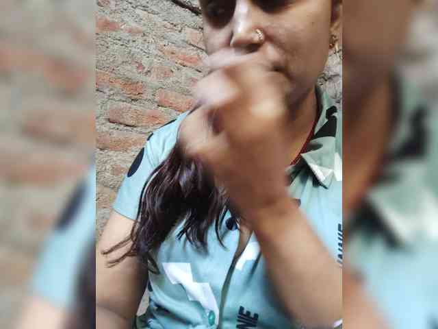 Soniya143 webcam