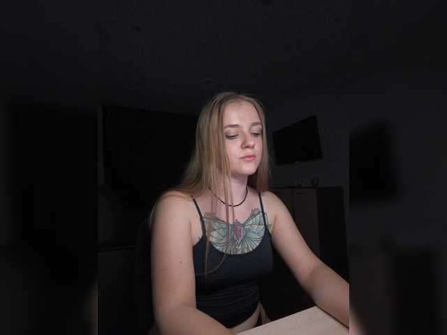 Sweetpies live cam on BongaCams