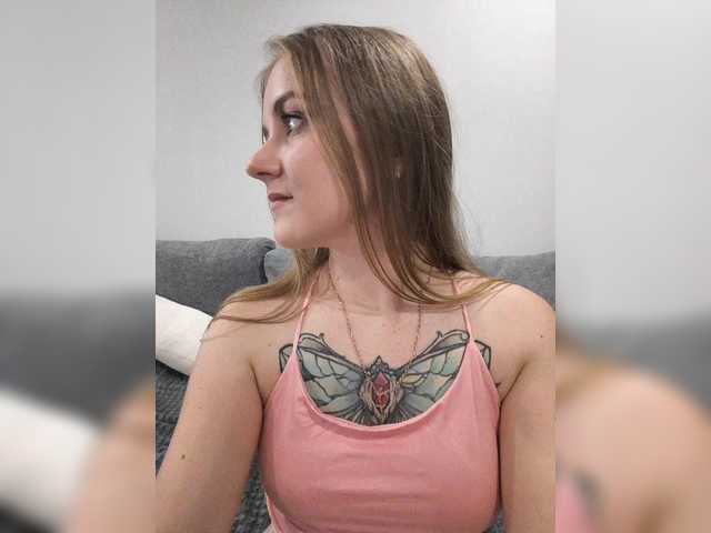 Sweetpies live cam on BongaCams