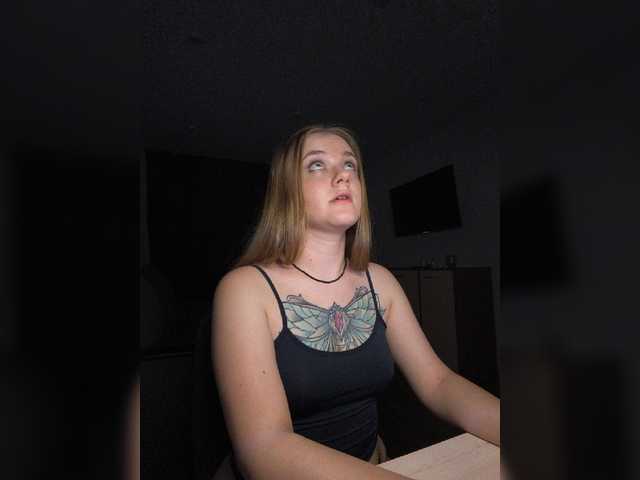 Sweetpies live cam on BongaCams