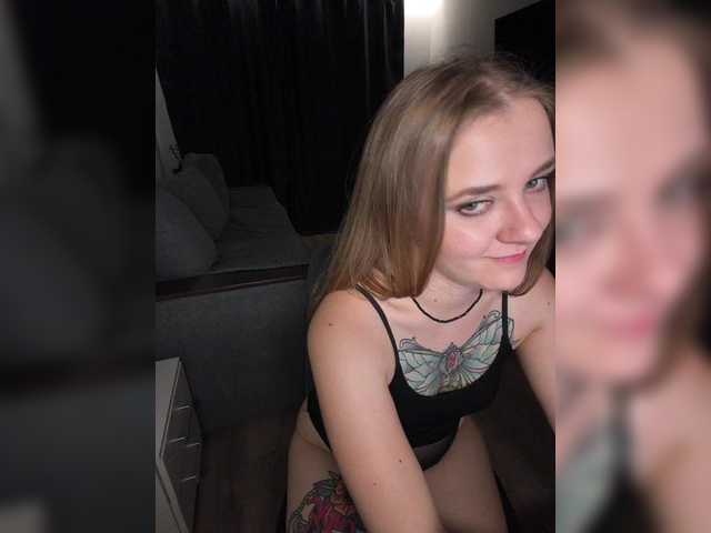 Sweetpies live cam on BongaCams