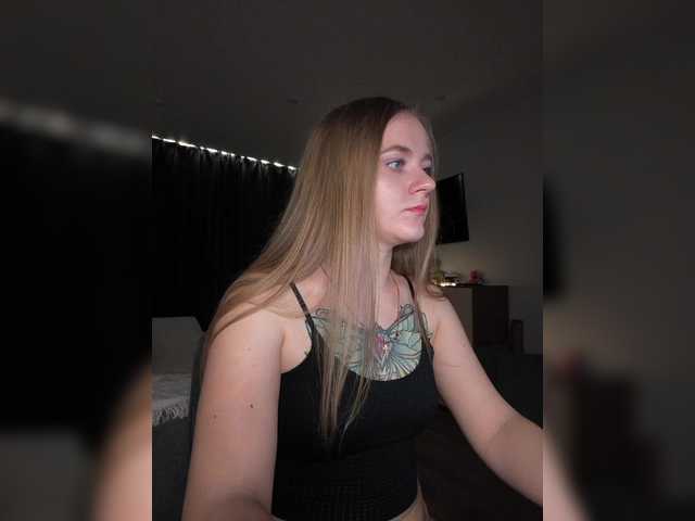 Sweetpies live cam on BongaCams