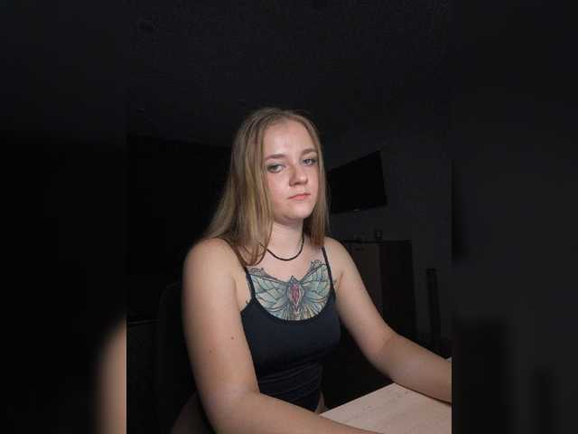 Sweetpies live cam on BongaCams