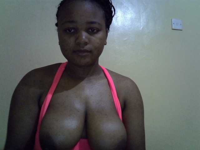 Urfavcamgirl3 live cam on BongaCams