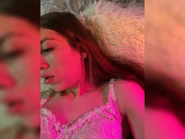 DyskaQueen1 Live Webcam on BongaCams