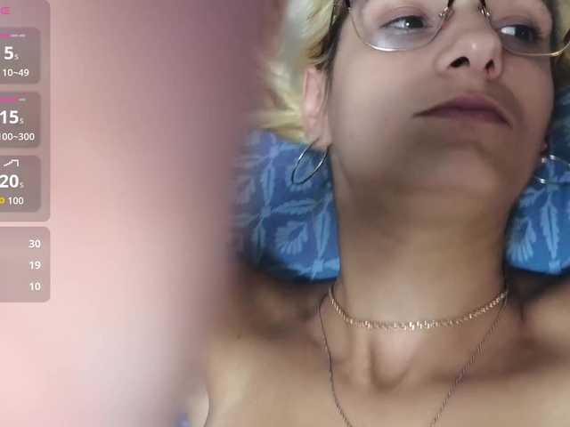 Sex chat gratuit in direct cu Seeker342 pe BongaCams