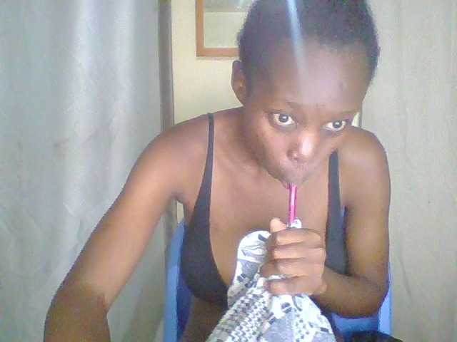 Prettygurl4 live cam on BongaCams
