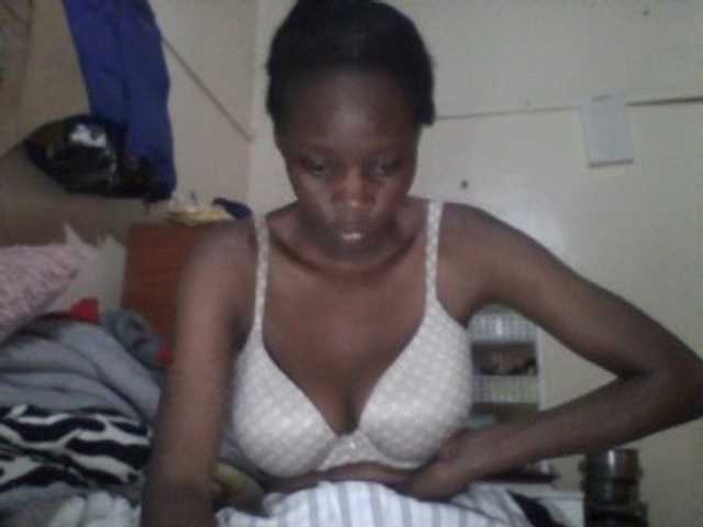 Prettygurl4 live cam on BongaCams