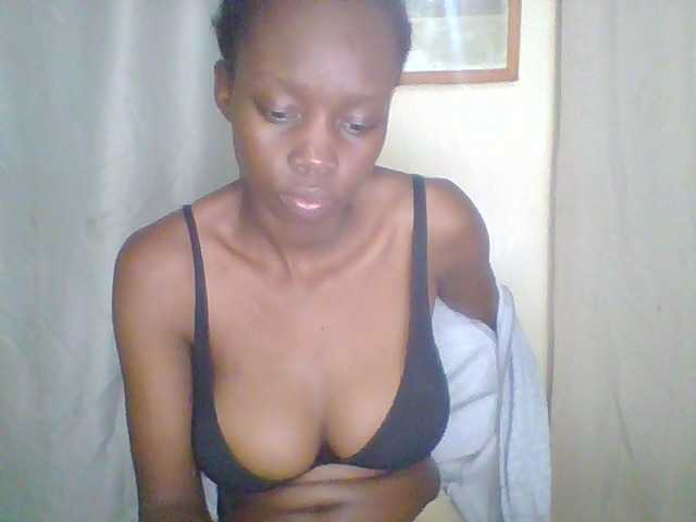 Prettygurl4 live cam on BongaCams