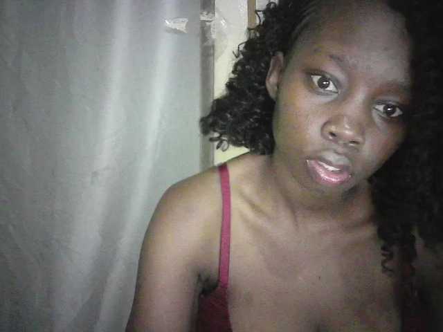 Prettygurl4 live cam on BongaCams