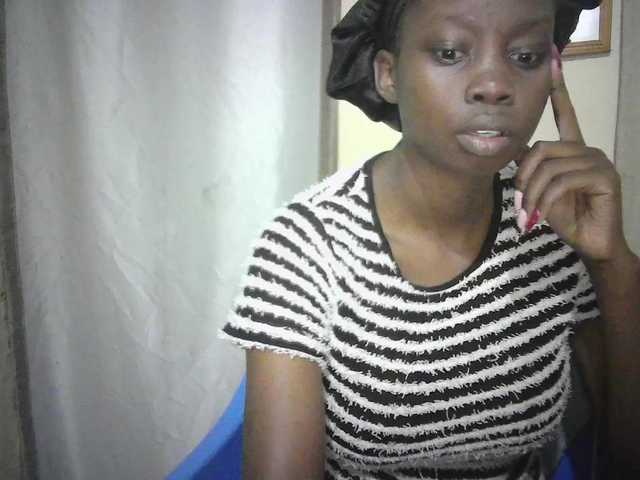 Prettygurl4 live cam on BongaCams