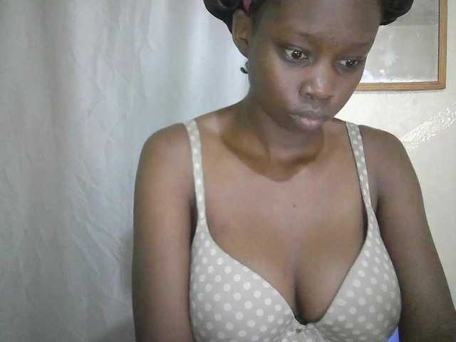 Prettygurl4 live cam on BongaCams