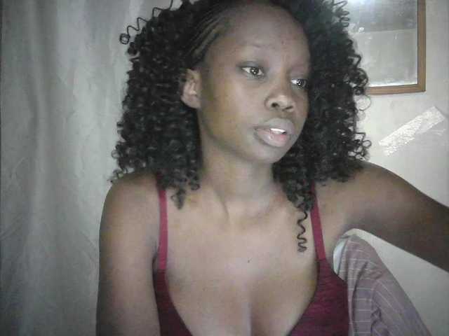 Prettygurl4 live cam on BongaCams