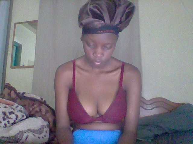 Prettygurl4 live cam on BongaCams