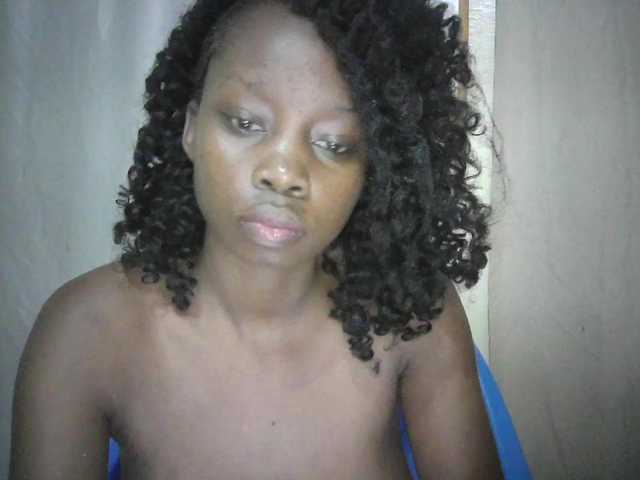 Prettygurl4 live cam on BongaCams
