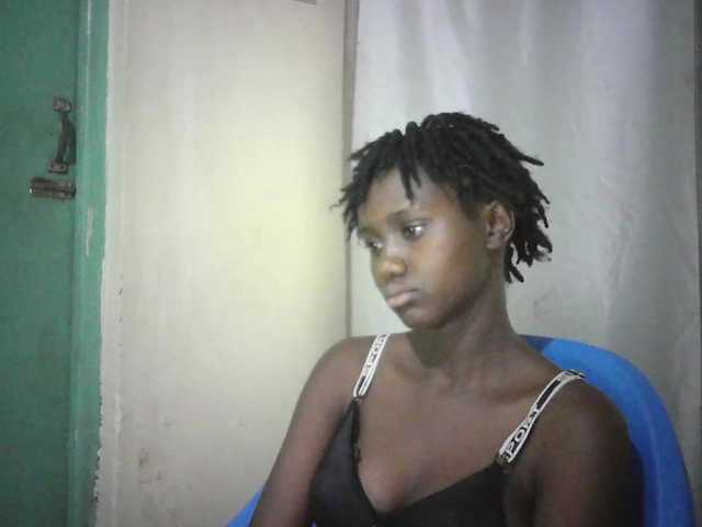 Prettygurl4 live cam on BongaCams