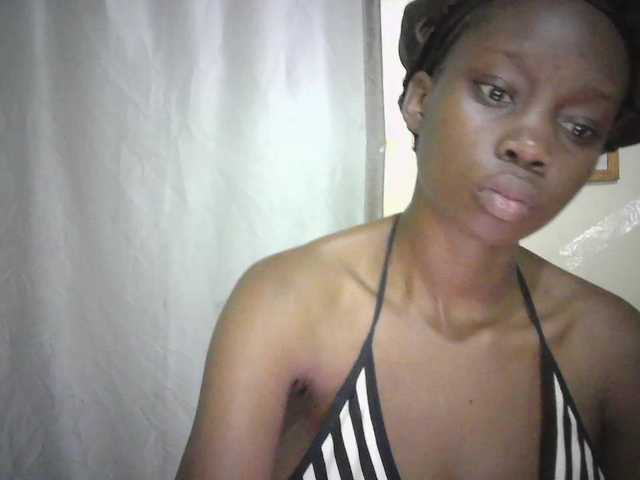 Prettygurl4 live cam on BongaCams