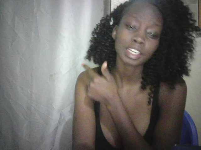 Prettygurl4 live cam on BongaCams