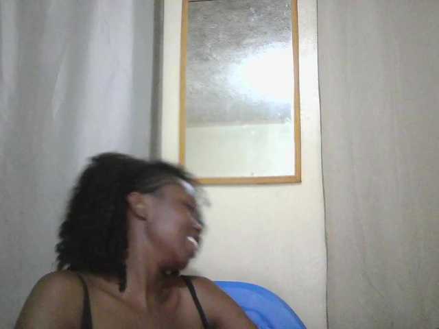 Prettygurl4 — live female cam