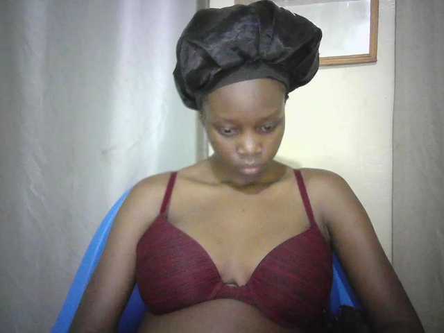 Prettygurl4 live cam on BongaCams
