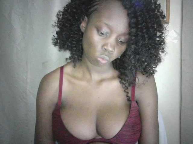 Prettygurl4 live cam on BongaCams